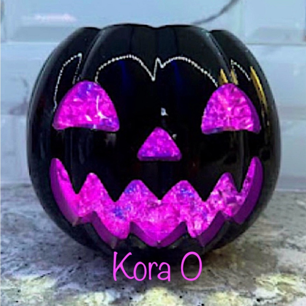 BBW Light-Up Crystal Pumpkin NEW